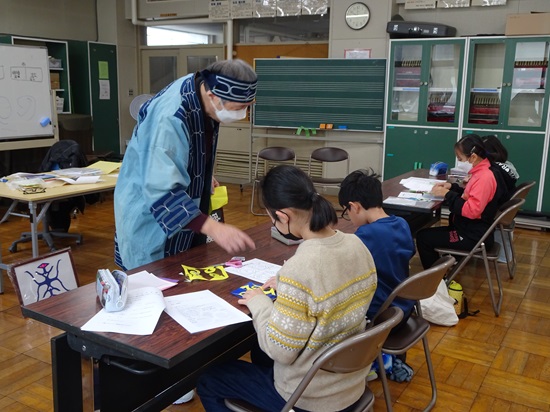 町内会館 秋の清掃を行いました 恵み野西町内会